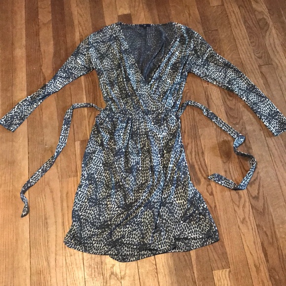 GAP Dresses & Skirts - Absolutely Gorgeous GAP Wrap Dress!